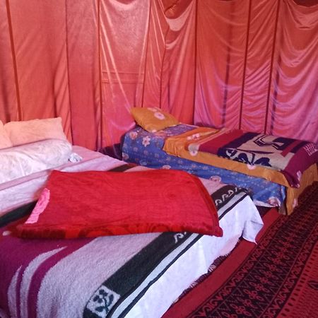 Готель Bivouac Cote-Iriki Foum Zguid Екстер'єр фото